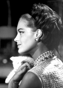 600full-romy-schneider.jpg